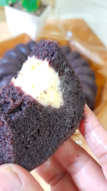 Cake Ketan Hitam Keju Lumer 22 cm